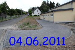 Plasterarbeiten f�r die Zuwegung abgeschlossen.