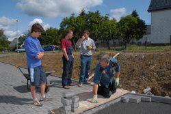 1577_Christoph legt die ersten Steine.