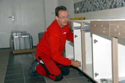 K�che wird geliefert.