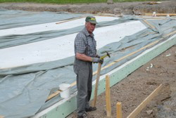 . . . dat hie os en janz dr�h Boustell . . .