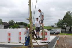 Also d� Krahn h�lt mindestens honnert Bier �s