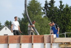 . . . dann mu� ich eben etwas "schwengele" . . .