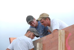 H�r mal was die da unten sagen, zwei links, zwei rechts. Besser w�re doch, ein Pils, ein K�lsch . . . 