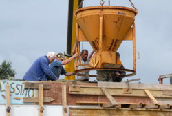 Was doch in so ein kleines "K�belchen" hineingeht.