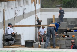 . . . viele H�nde machen schnell ein Ende . . .