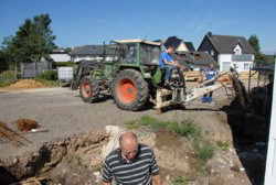 Ger�stbaggerfahrer im Einsatz.