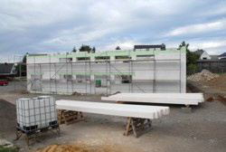 Sch�ne wei�e Balken f�r die Milchbar.