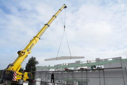 Die Theke schwebt ein . . .