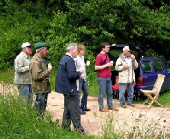 Wein und Brot zur St�rkung an der R�merstra�e (Foto : Hejo Mies)