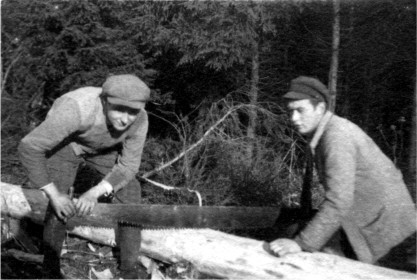 Arbeiten mit der "Tromms��ch," eine schwei�treibende Angelegenheit Repro: Archiv Hejo Mies 